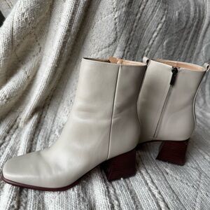 Floria Bootie (Women) Marc Fisher LTD, Size 8.5, Ivory/Bone